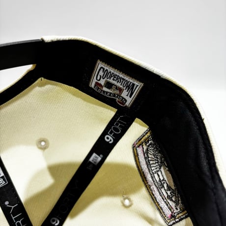 USA買付   NEW YORK METS  “ROSE CHROME” 1969 WORLD SERIES SNAPBACK CAP - CREAM / BLACK　NE-89