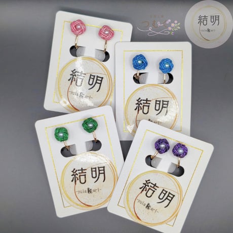 小花のイヤリング