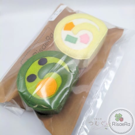 フェルトままごと　ロールケーキ　抹茶・フルーツ