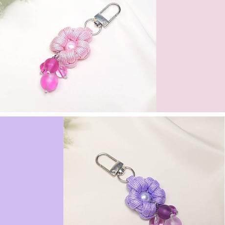 一輪花とジャラジャラレジンビーズのプチチャーム