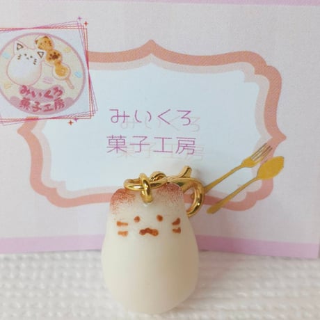 もちにゃストラップ