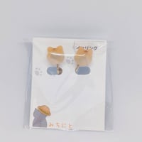 マットな猫イヤリング茶白