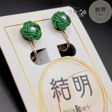 小花のイヤリング