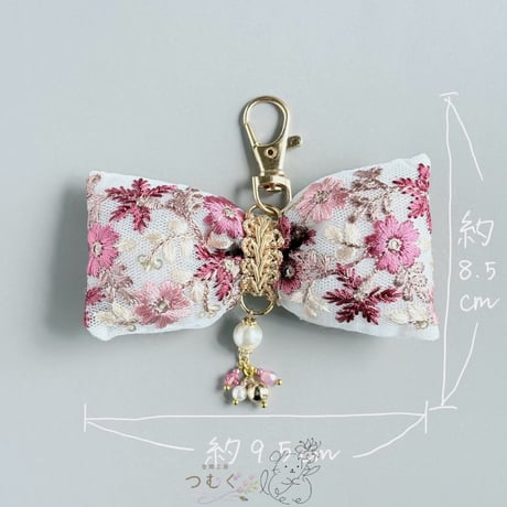 インド刺繡とビーズのストラップ
