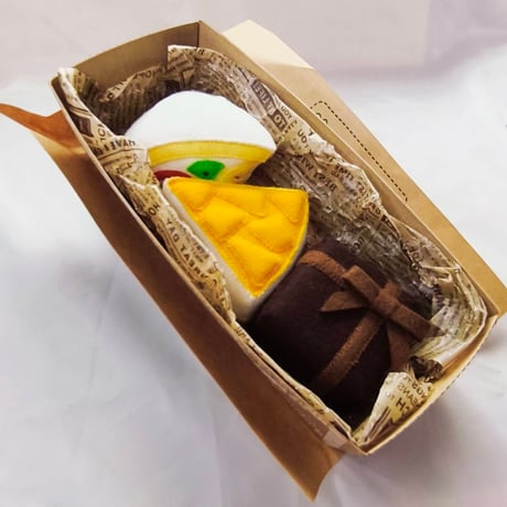 フェルトままごと　ケーキセット