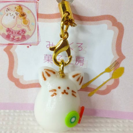 白玉もちにゃストラップ