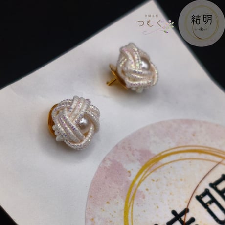 小花のピアス
