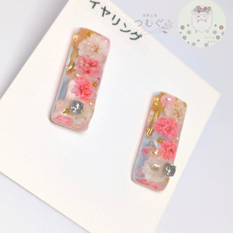 かすみそうの長方形イヤリング