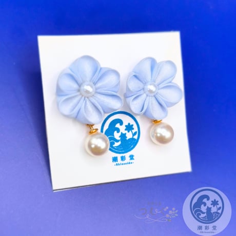 お花のピアス