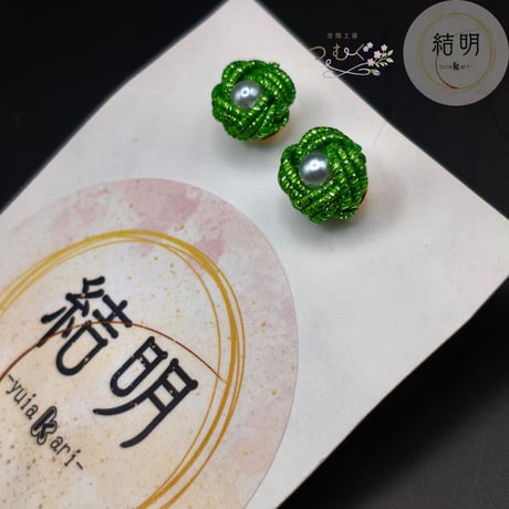 小花のピアス