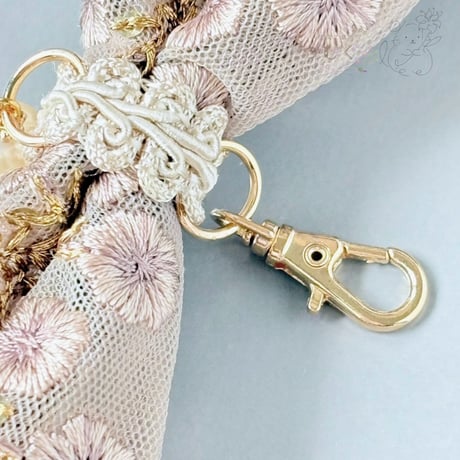 インド刺繍リボンとビーズのスマホストラップ  のコピー