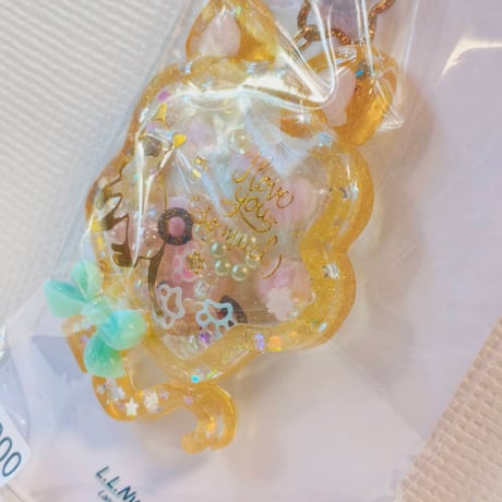 お耳とおしっぽ付けちゃった肉球キーホルダー（イエロー）