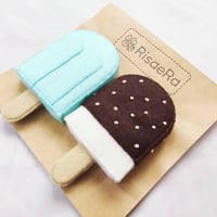 フェルトままごとアイスキャンディー（ソーダ×チョコバニラ）