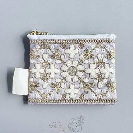 インド刺繡のファスナーポーチ