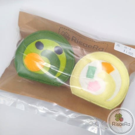 フェルトままごと　ロールケーキ　抹茶・フルーツ