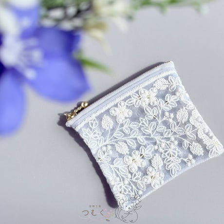 インド刺繡のファスナーポーチ