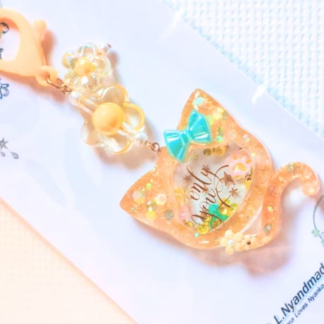 おしっぽマフラー猫ちゃんシェイカーキーホルダー（イエロー）