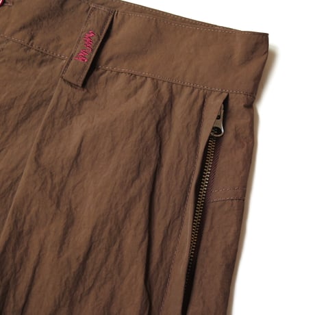 ATTEST NYLON SLACKS SHORTS BROWN