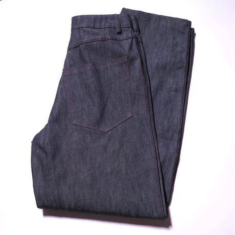 THIS UNIFORM APPLIQUE PATCH JEANS INDIGO