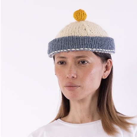 TSUYUMI Hand-knitted pom-pom beanie 〈手編み ポンポン・ビーニー〉