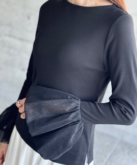 チュールフレアスリーブ プルオーバー（BLACK）