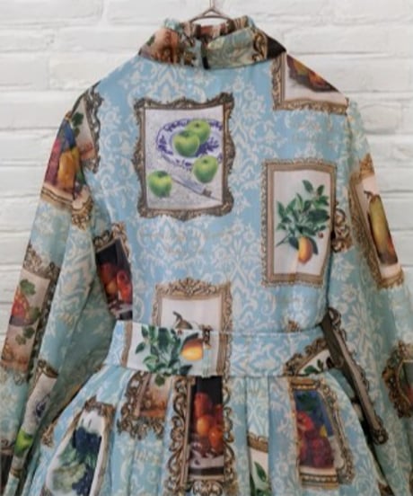 Perla nell' ostrica/ペルラネルオストリカ　Fruit Still Life Art Museum one-piece dress（sax）