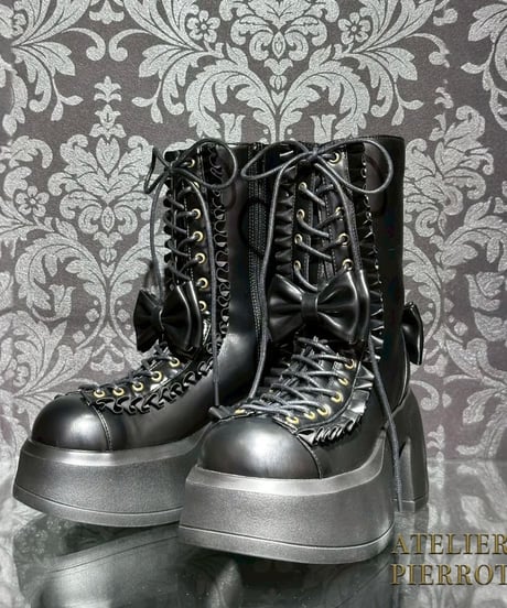 ATELIER-PIERROT／Chunky Frilled Ribbon Boots（ブラック）S～XLの4サイズ展開