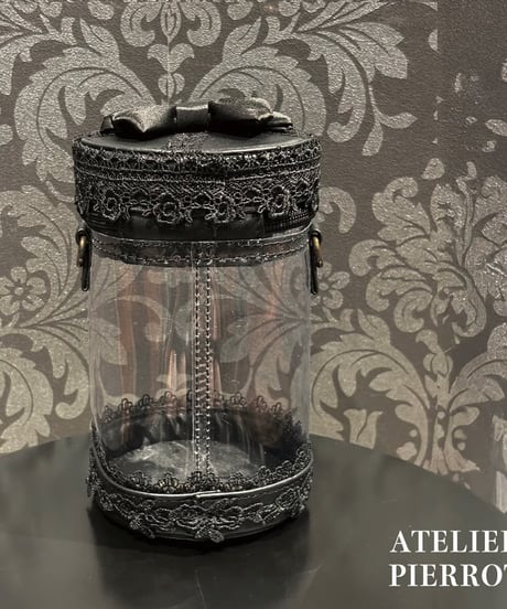ATELIER-PIERROT／ “Throne” Doll Pouch（ブラック）