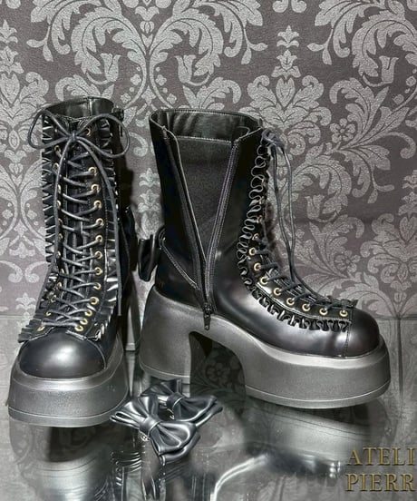 ATELIER-PIERROT／Chunky Frilled Ribbon Boots（ブラック）S～XLの4サイズ展開
