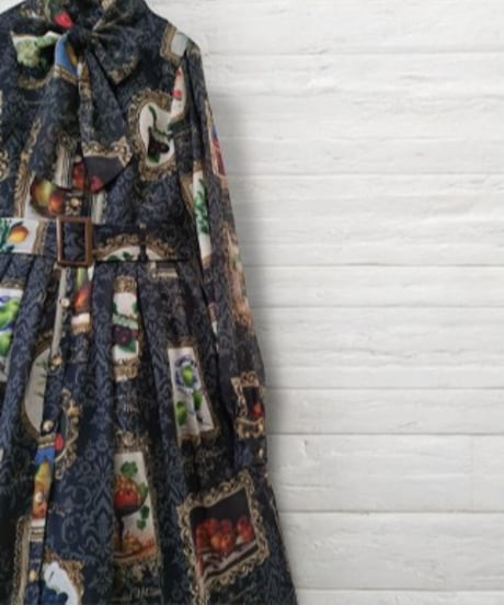 Perla nell' ostrica/ペルラネルオストリカ　Fruit Still Life Art Museum one-piece dress（Black）