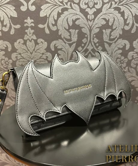 ATELIER-PIERROT／　“Nocturnal Grave” Batwing Wallet Bag（ブラック）