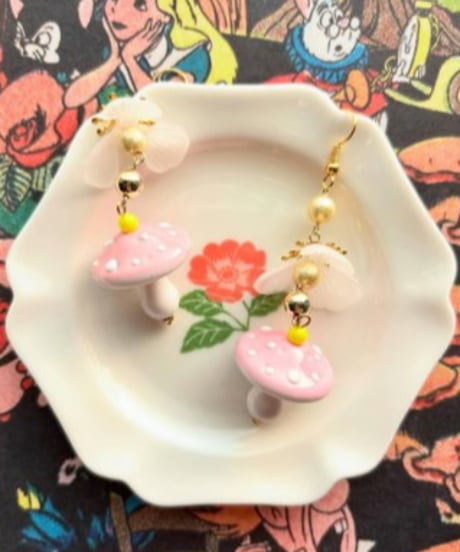 mignardises/ミニャルディーズ　きのこピアス（ｍ165-1） PK