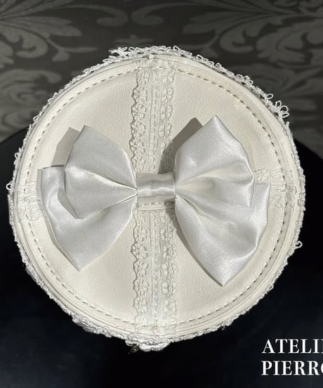 ATELIER-PIERROT／ “Throne” Doll Pouch（ホワイト）