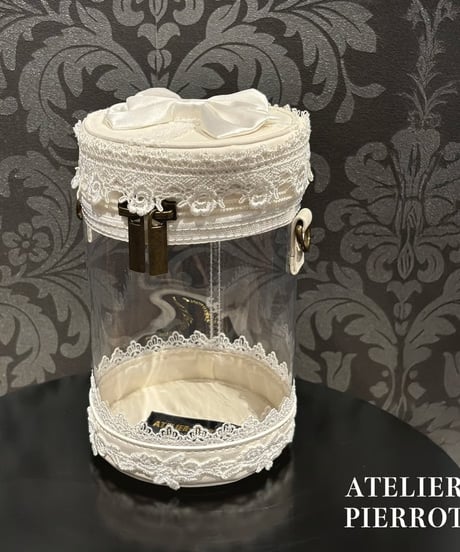 ATELIER-PIERROT／ “Throne” Doll Pouch（ホワイト）