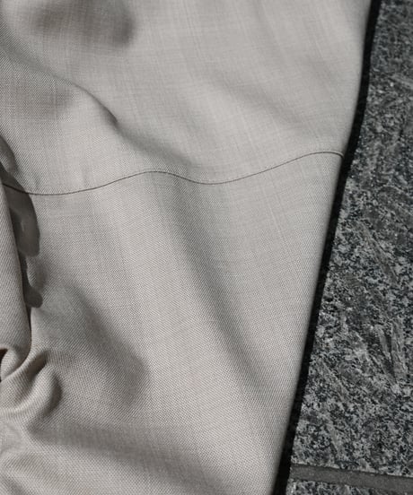 【1】Silent Line Tops（beige)