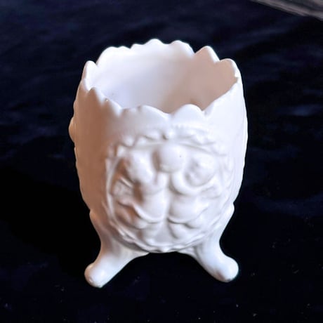 天使白磁足付陶器