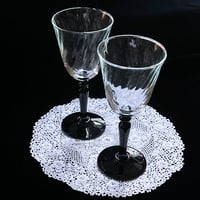 フレンチブラック＆ホワイトワイングラス