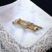 ピンチベックパールブローチ