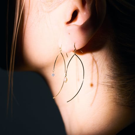 K18YG リーニュ 淡水パール フックピアス / Ligne Pearl Hook Earrings