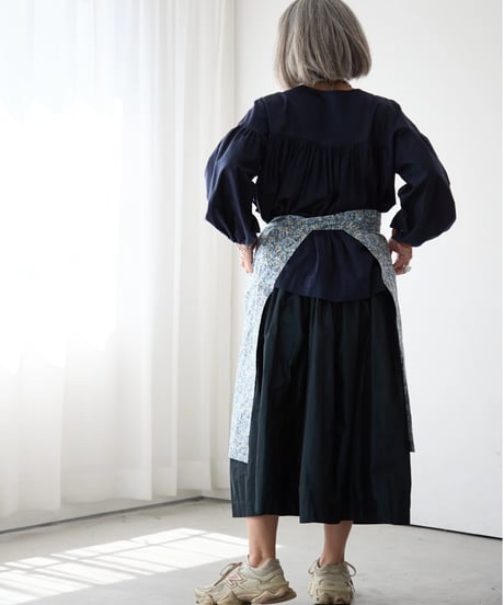SQUARE APRON (Short) / LIBERTY Chive (blue)