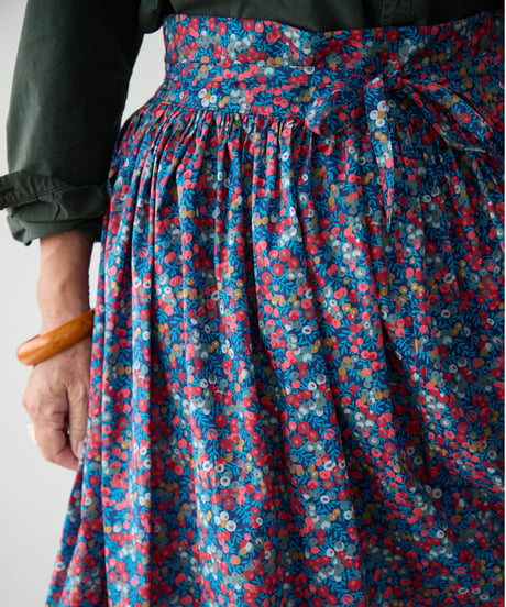 GATHERED APRON A / LIBERTY Wiltshire (blue)