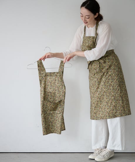 KIDS APRON L / LIBERTY Chive (green)