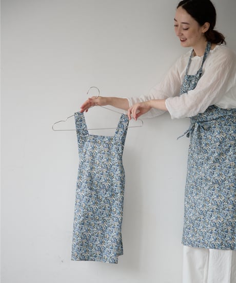 KIDS APRON L / LIBERTY Chive (blue)