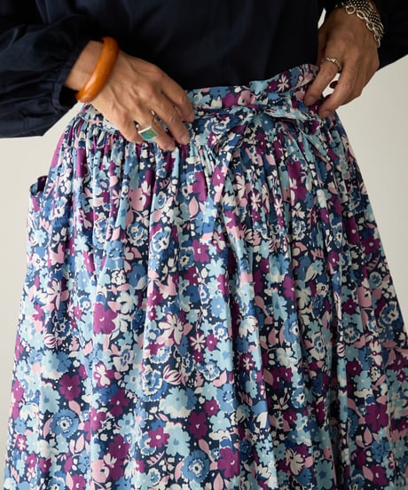 GATHERED APRON A / LIBERTY Gloria Romo (purple)