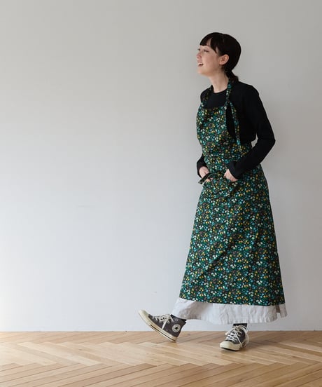 SQUARE APRON / LIBERTY Maria (black)