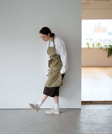 SQUARE APRON (Short) / LIBERTY Chive (green)
