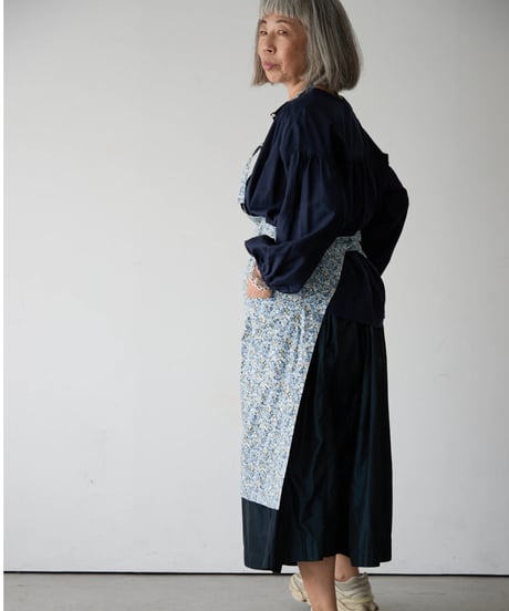 SQUARE APRON (Short) / LIBERTY Chive (blue)