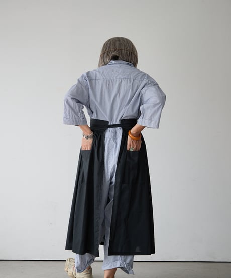 GATHERED APRON A / LIBERTY Solid (black)
