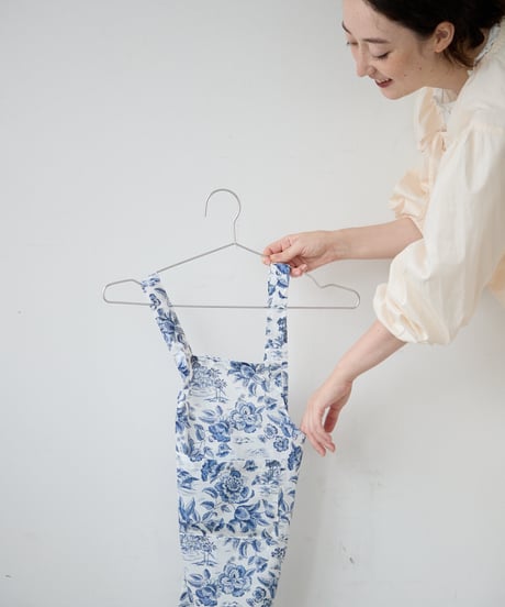 KIDS APRON  / LIBERTY Delft Moragoon (blue)