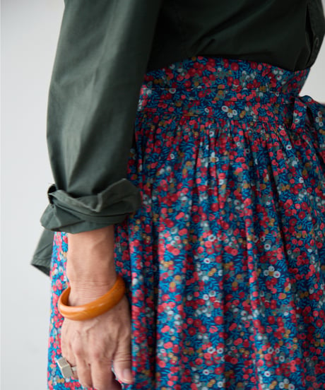 GATHERED APRON A / LIBERTY Wiltshire (blue)